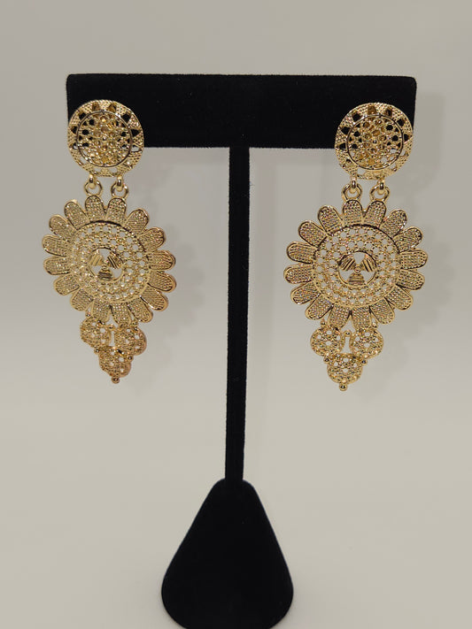 Petalgild Radiance Gold Clip-on Earrings